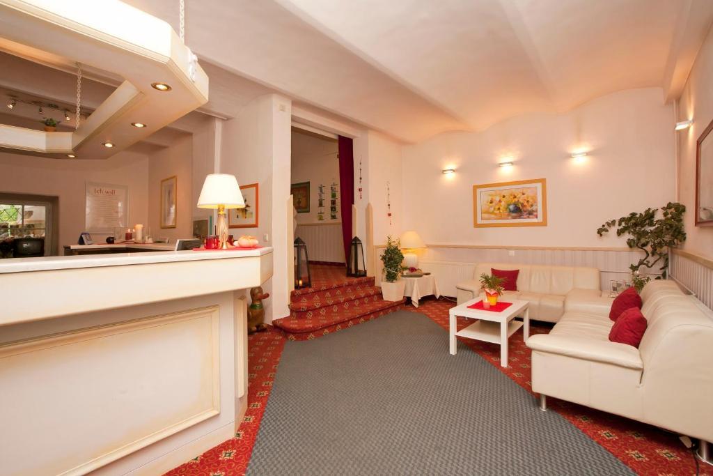 Hotel Gretl Krumpendorf Eksteriør bilde